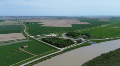 ISOLA DI ARIANO: L’ACQUA DI BONIFICA RICICLATA PER L’IRRIGAZIONE, ORA IL CUNEO SALINO FA MENO PAURA